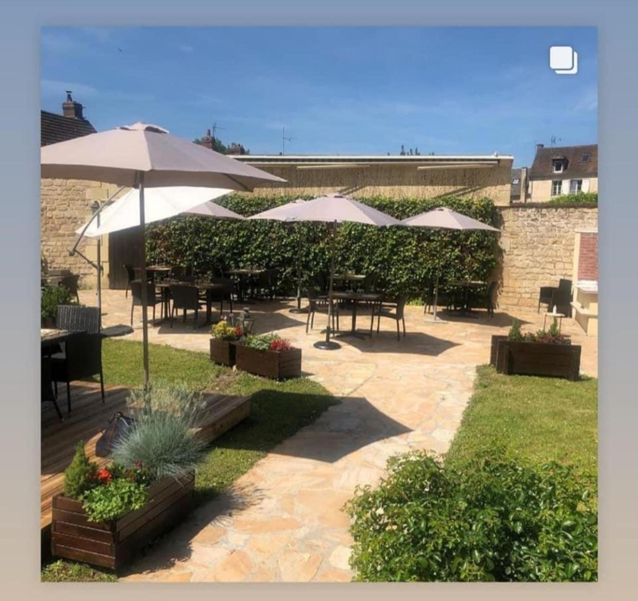 Auberge Du Jeu D'Arc Mello Luaran gambar